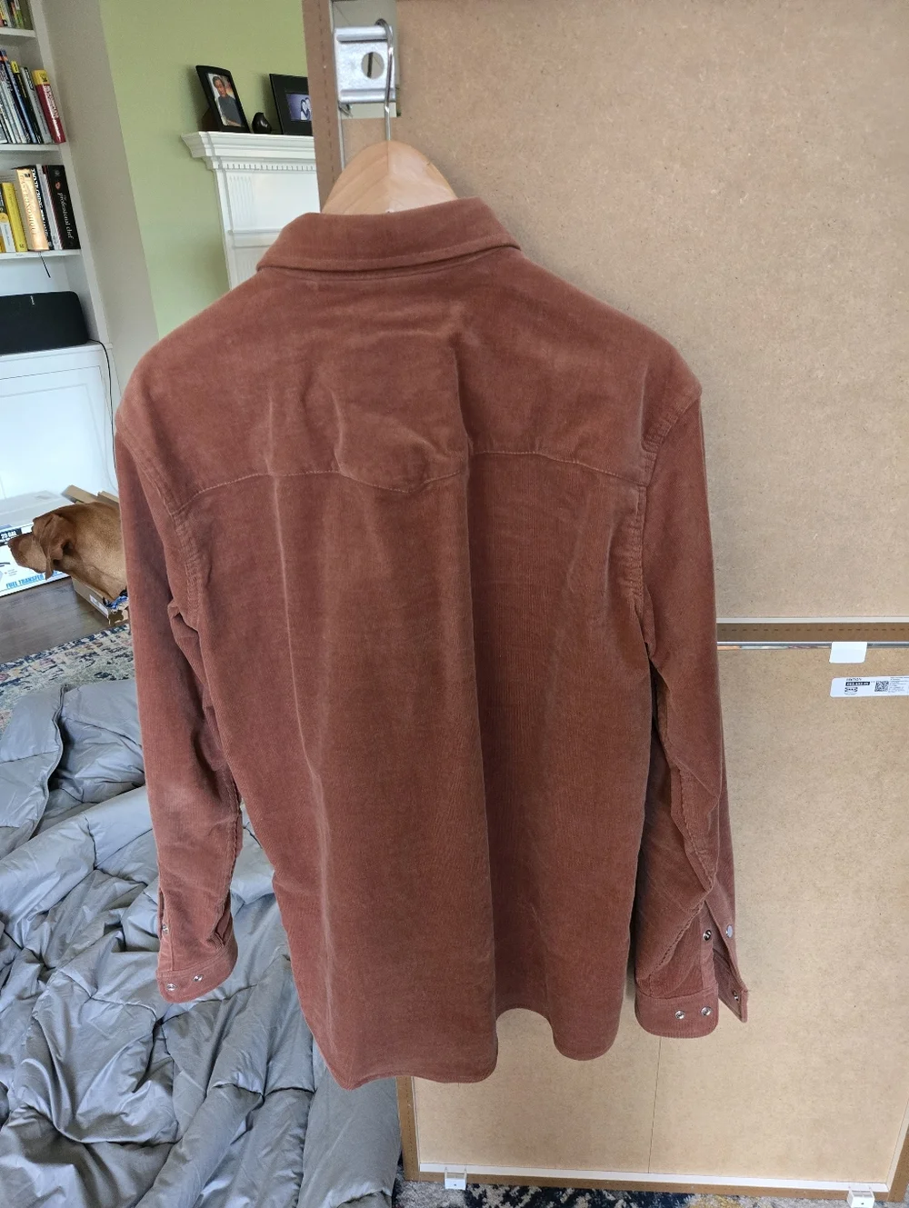 Men's Poncho Corduroy Button-Up Pearl Snaps Medium Slim Shirt in Rust - Picture 3 of 3